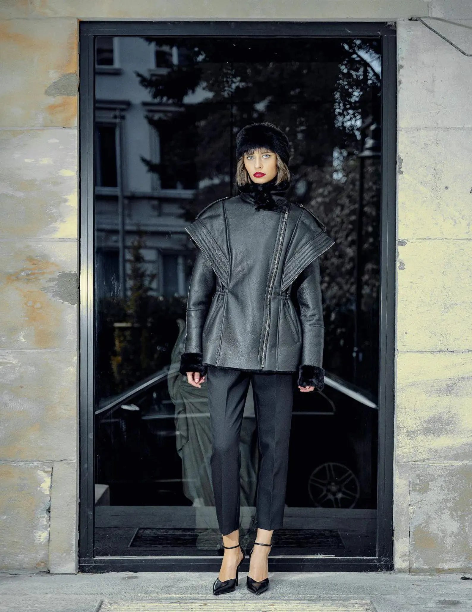 Luxury Fitted Lambskin Shearling Leather Jacket – Limited Edition